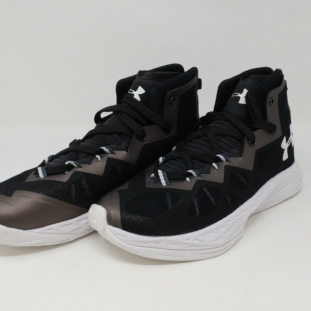 Under Armour Women's Lightning 4 Basketball Shoe